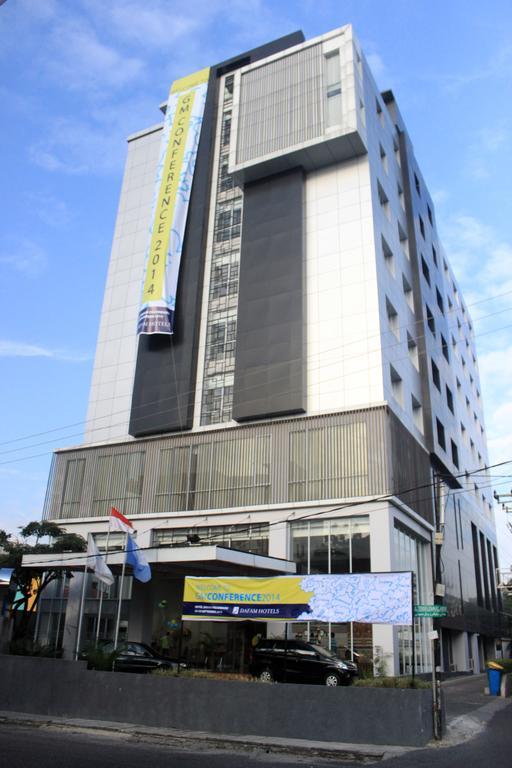 Hotel Dafam 3*